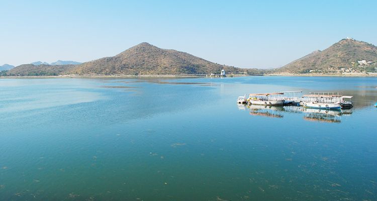 lake-fatehsagar-udaipur